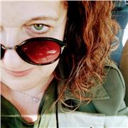 Il mio percorso di studio e’passato attraverso il liceo scientifico e Lingue straniere in Cattolica. Ho insegnato italiano a studenti stranieri alle Medie e inglese agli adulti alla sera. E ho ripetizioni per anni mentre studiavo all’ università